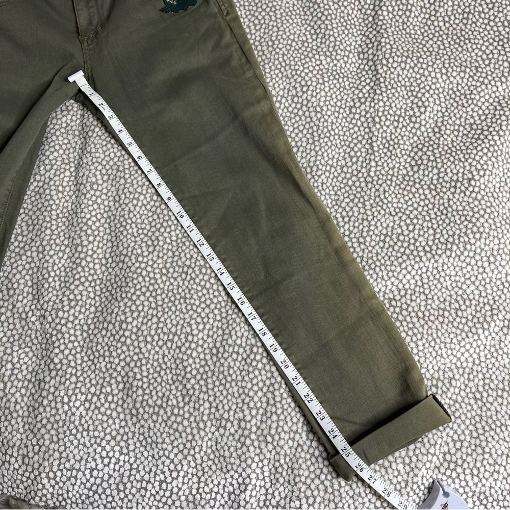 Forever 21 Olive Green Military Inspired Jeans Cropped Mid Rise Jeans Size 27 - Picture 3 of 12